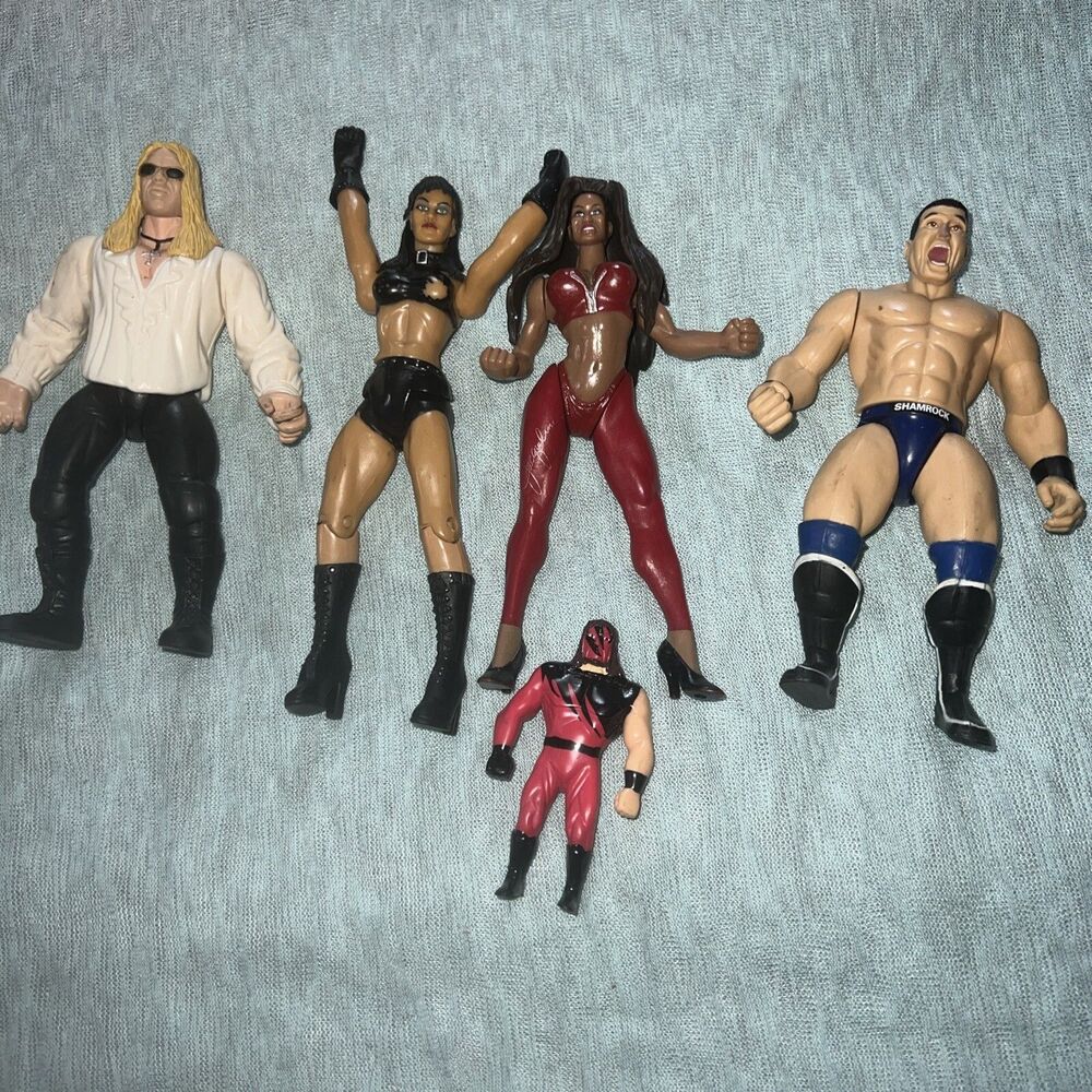 Wrestling Figures 🔥🔥Vintage 90's Lot WWE WWF Action Lot of 4 Pre Owned